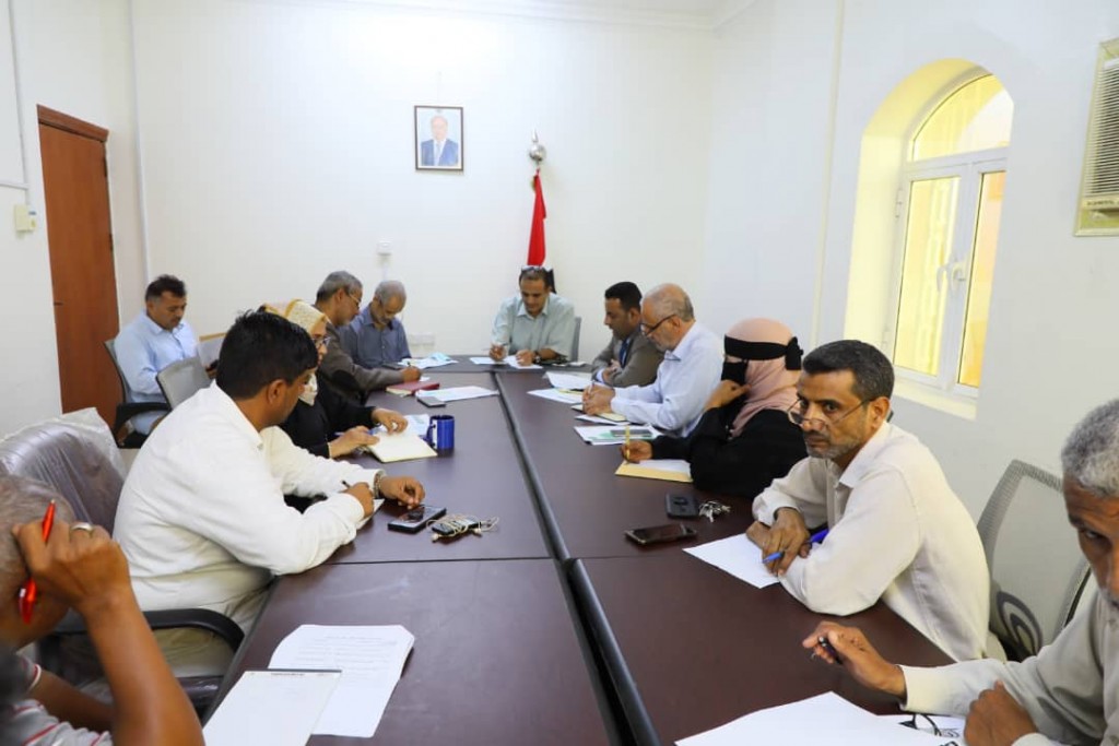 وزير الصحة خلال الاجتماع