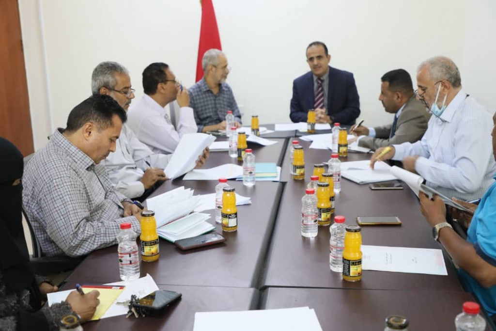 وزير الصحة خلال الاجتماع