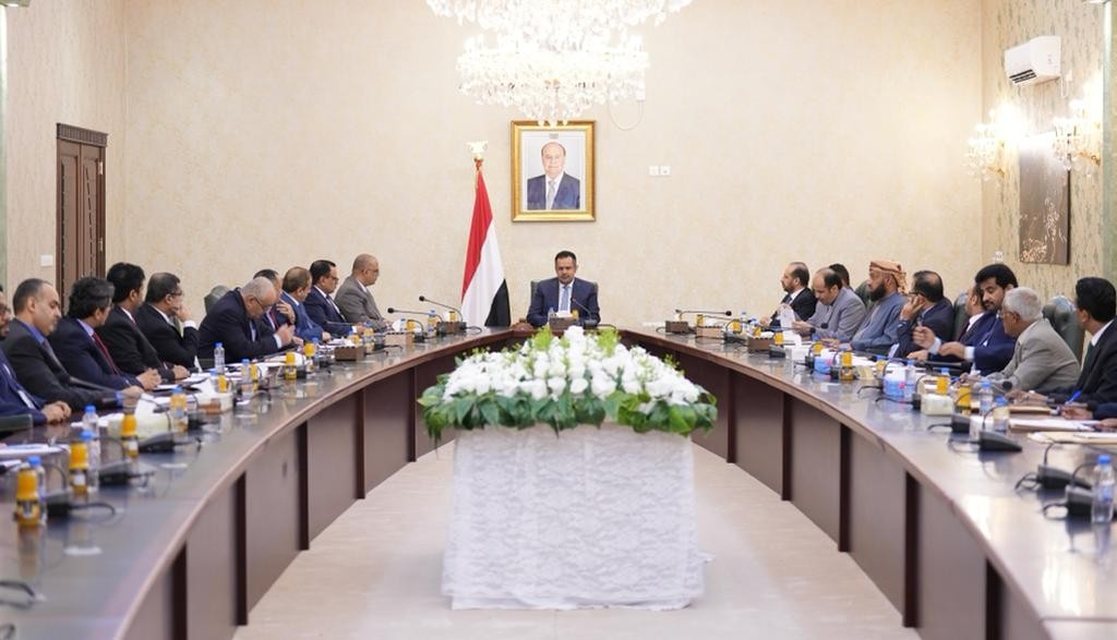 مجلس الوزراء برئاسة د. معين عبدالملك