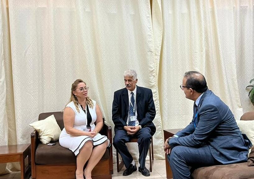 وزير الصحة يبحث تعزيز التعاون المشترك مع جامعة العلوم الطبية في كوبا