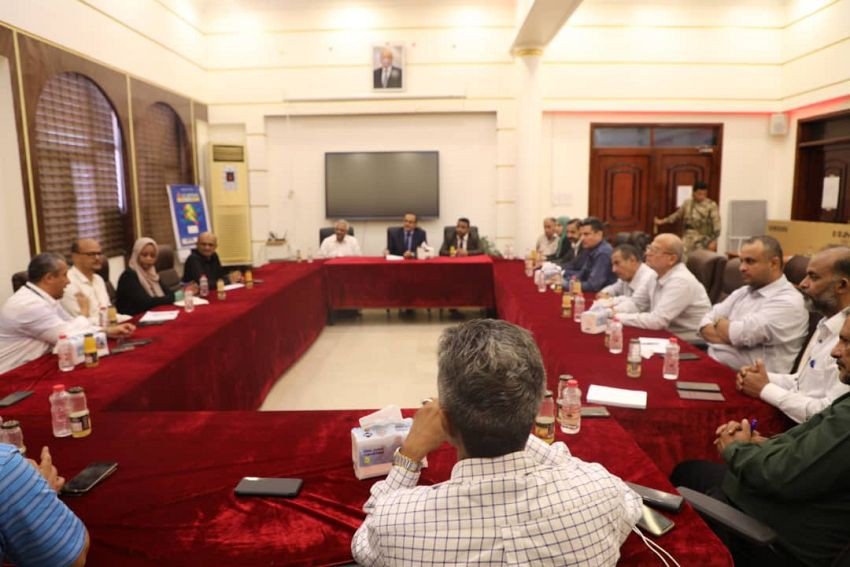 وزير الصحة خلال الاجتماع
