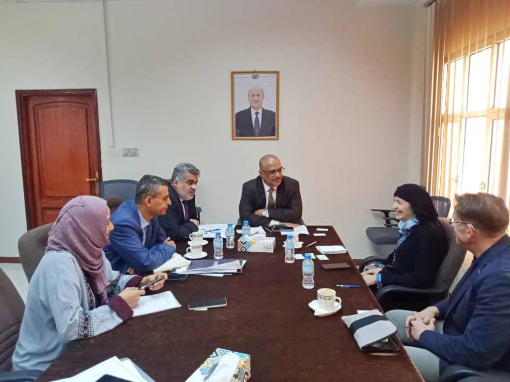 وزير التخطيط يبحث مع نائبة رئيس الصندوق العالمي تعزيز أوجه الشراكة