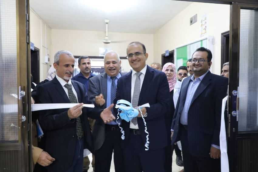 وزير الصحة خلال التدشين