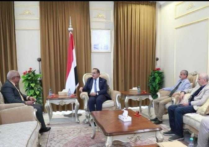 وزير الصحة خلال اللقاء