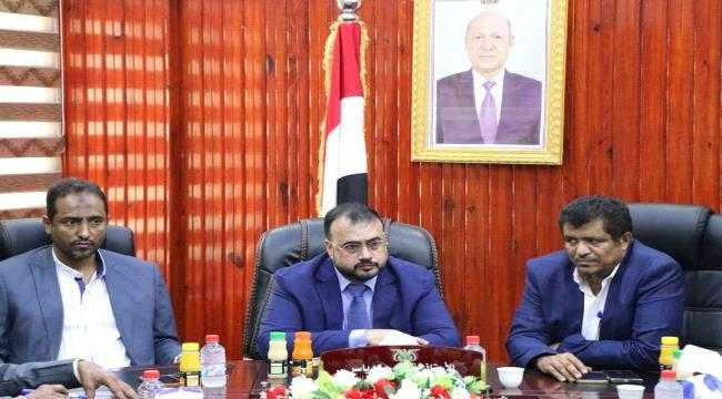 وزير الأشغال والطرق خلال اللقاء