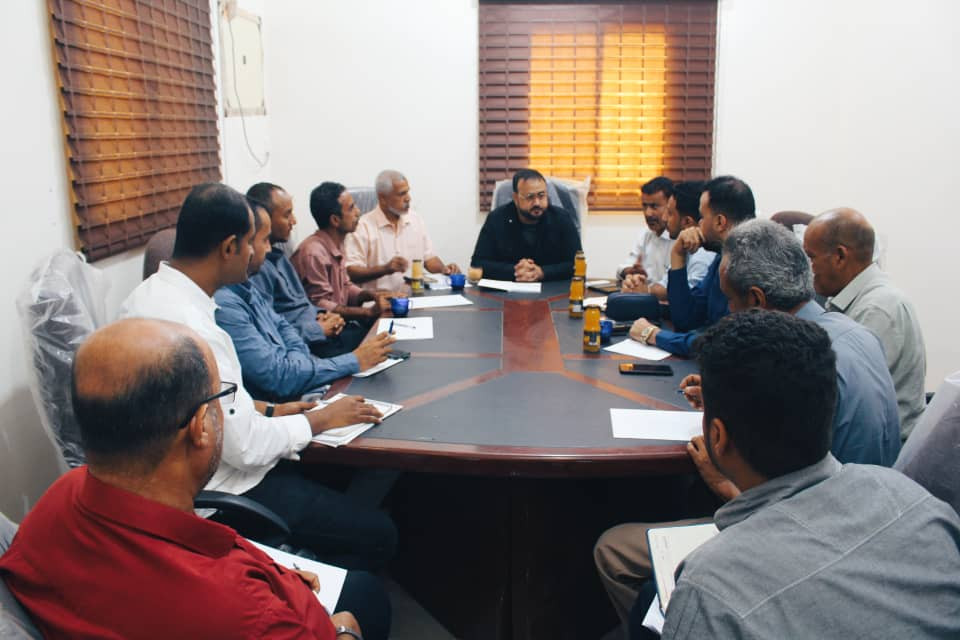 وزير الأشغال يترأس اجتماع مجلس إدارة المؤسسة العامة للطرق الجسور