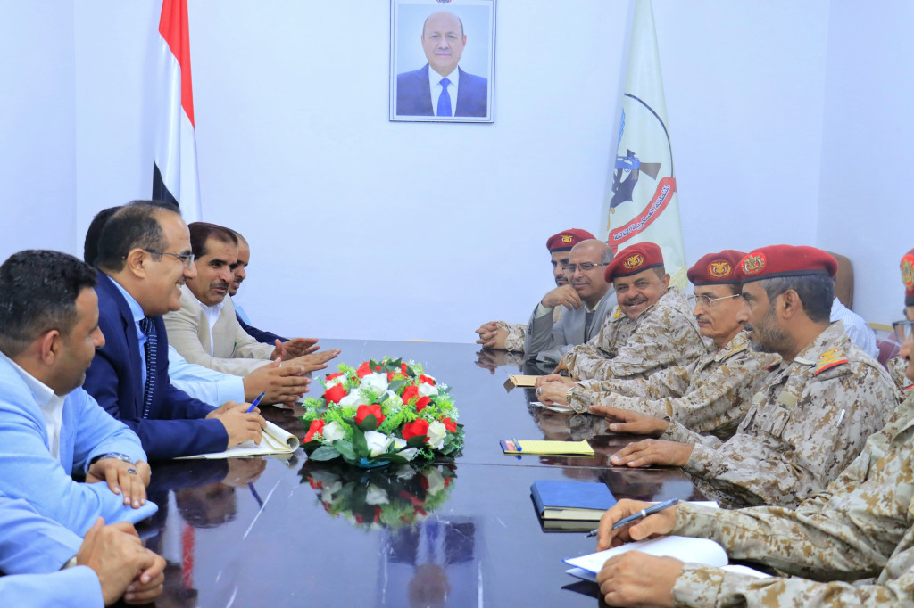 وزير الصحة يناقش مع رئيس الأركان دعم الخدمات الطبية العسكرية
