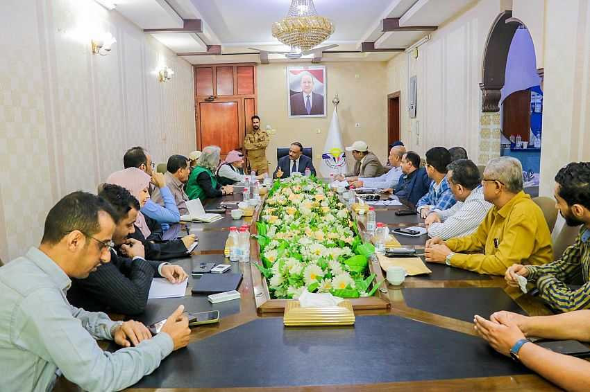 لقاء وزير النقل مع قيادات الهيئة العامة للطيران المدني والارصاد