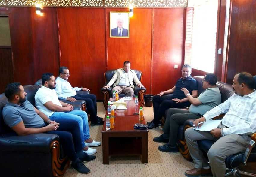 لقاء وزير الزراعة والثروة السمكية مدير عام الشركة الكندية المنفذة لمشروع سد مياه حسان الاستراتيجي
