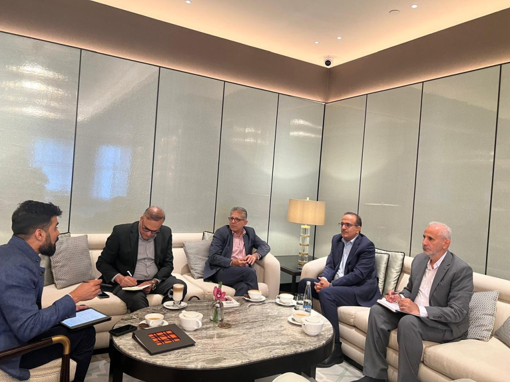 وزير الصحة يبحث مع برنامج استئصال شلل الأطفال جهود دعم برامج التحصين