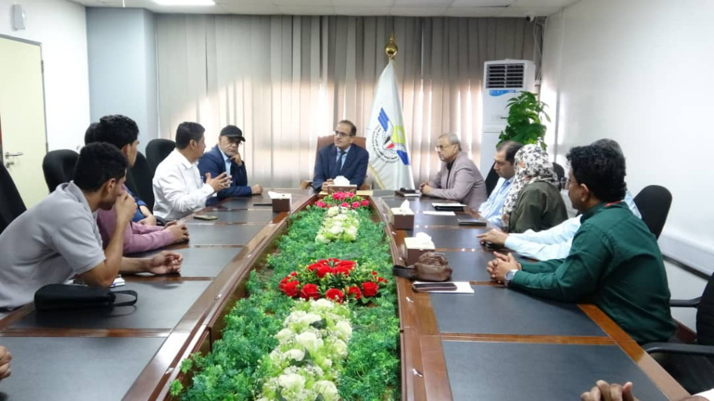 اجتماع بعدن يناقش مجالات التنسيق لتعزيز الرقابة الصحية في المنافذ الجوية