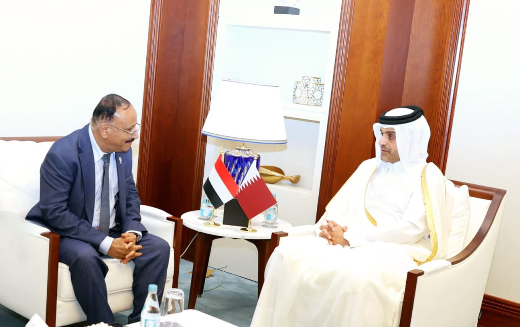 وزير النقل يبحث مع وزير المواصلات القطري التعاون المشترك وإمكانية تسيير رحلات جوية بين البلدين