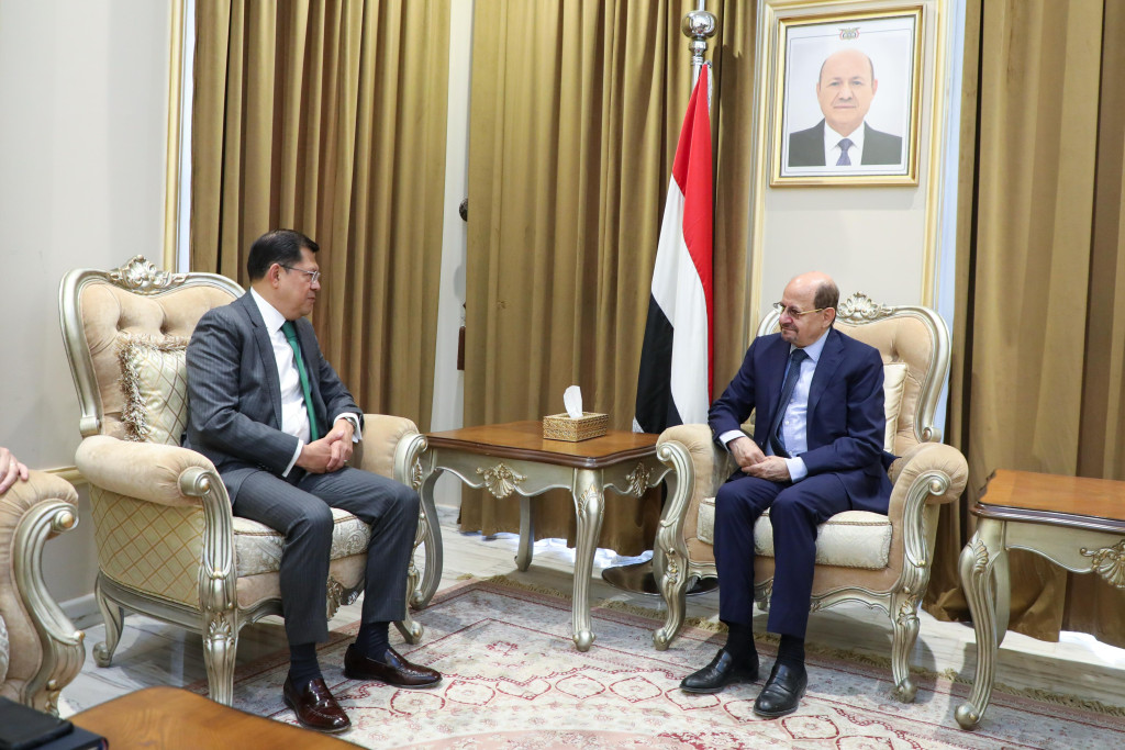 وزير الخارجية يلتقي السفير المكسيكي بمناسبة انتهاء فترة عمله