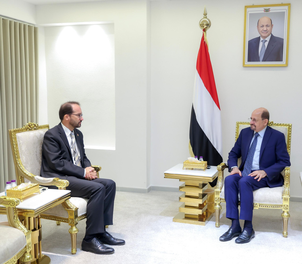رئيس الوزراء وزير الخارجية يستقبل سفير الاتحاد السويسري