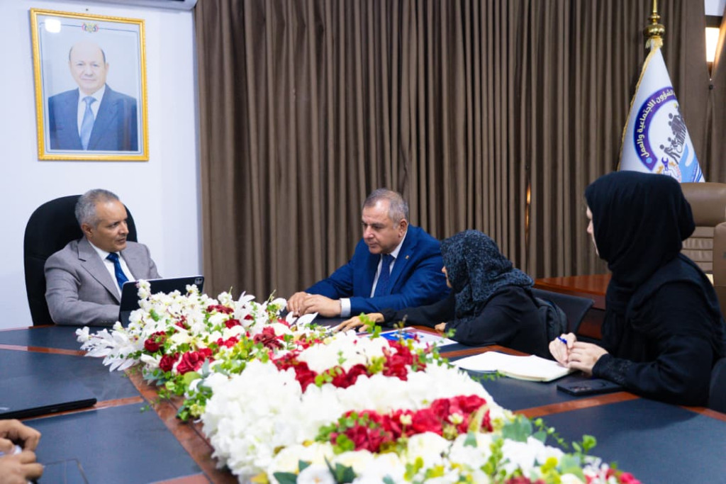 الوزير اليافعي يبحث مع المفوضية السامية تعزيز الشراكة وتنسيق الجهود