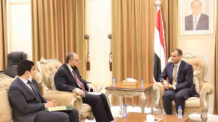 وزير الخارجية محمد الحضرمي يلتقي السفير المصري لدى بلادنا
