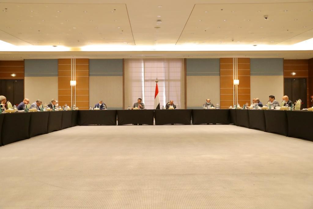 رئيس الوزراء مع هيئة رئاسة مجلس النواب والهيئة الاستشارية لرئيس الجمهورية
