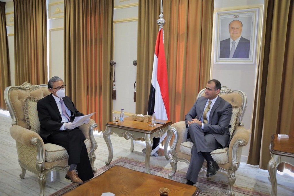 وزير الخارجية مع السفير الصيني