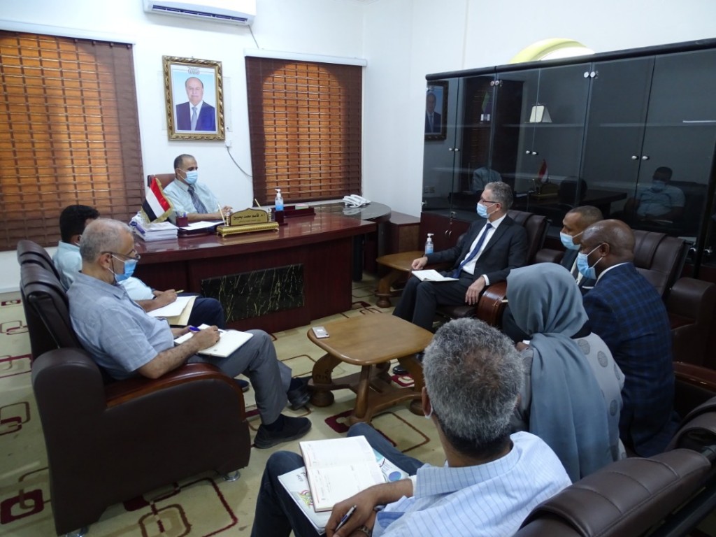 وزير الصحة خلال الاجتماع