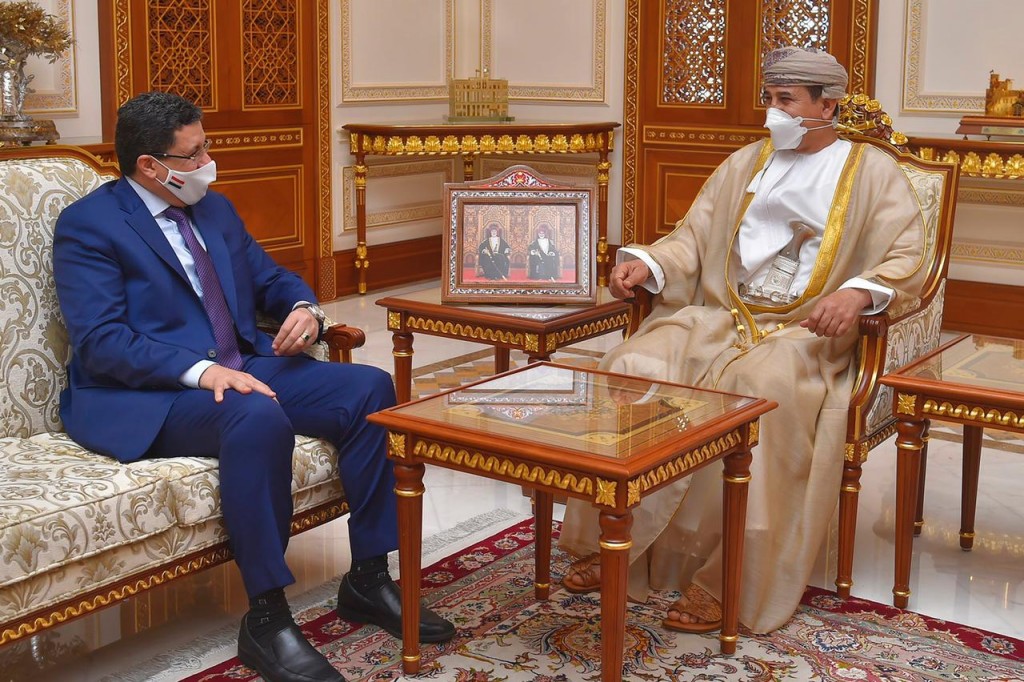 وزير الخارجية مع وزير المكتب السلطاني