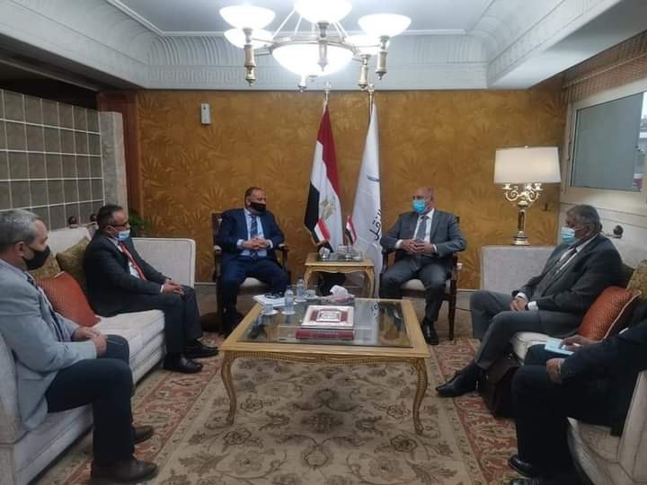 وزير النقل خلال اللقاء