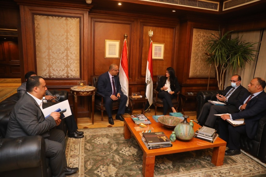 وزير الخارجية خلال اللقاء