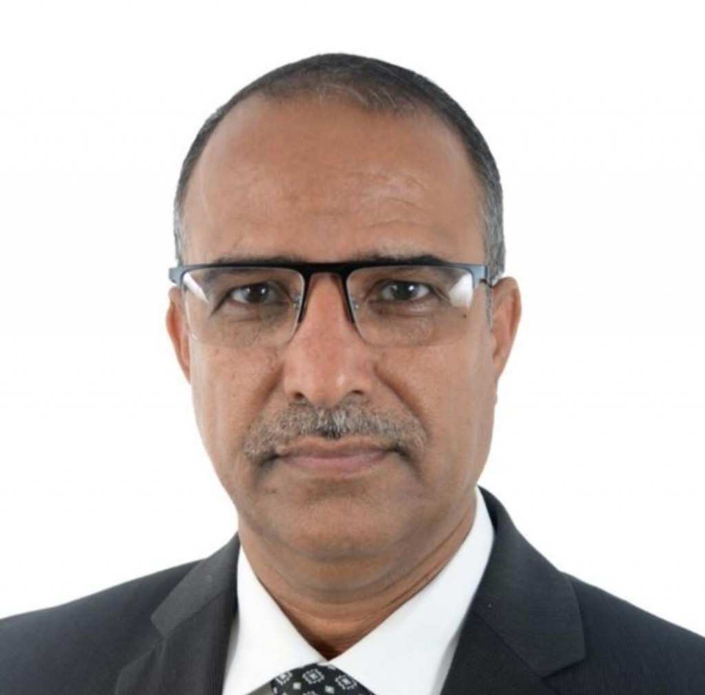 وزير الشؤون الإجتماعية والعمل