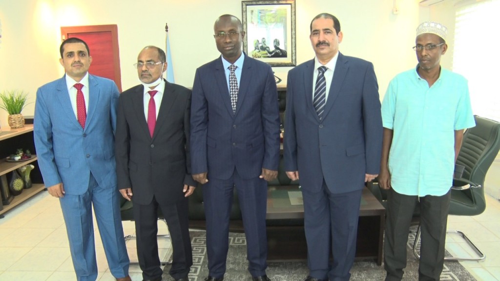 وزير الداخلية خلال اللقاء