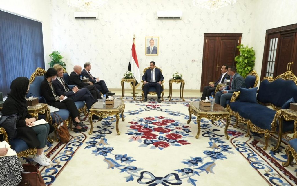 رئيس الوزراء خلال اللقاء
