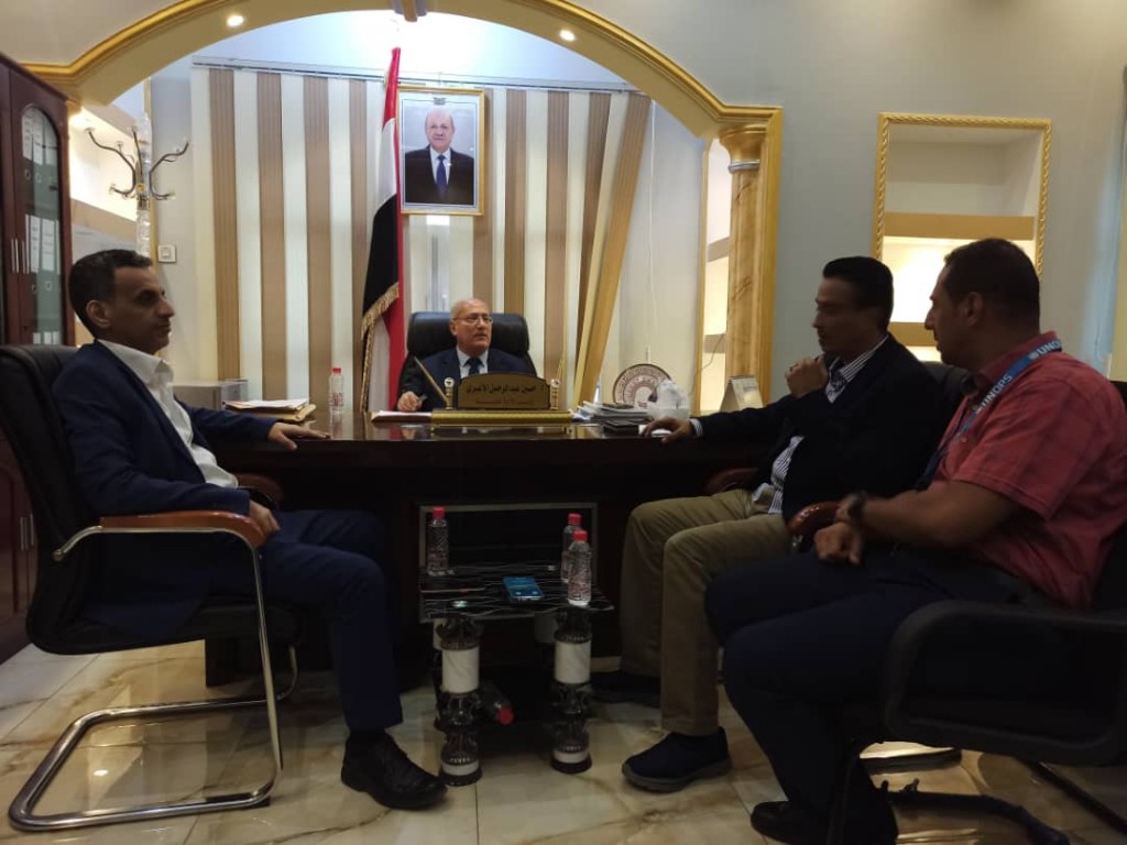 وزير الإدارة المحلية خلال الاجتماع