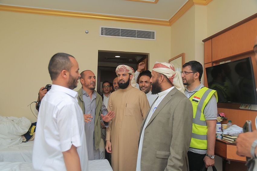 وزير الأوقاف خلال اطلاعه