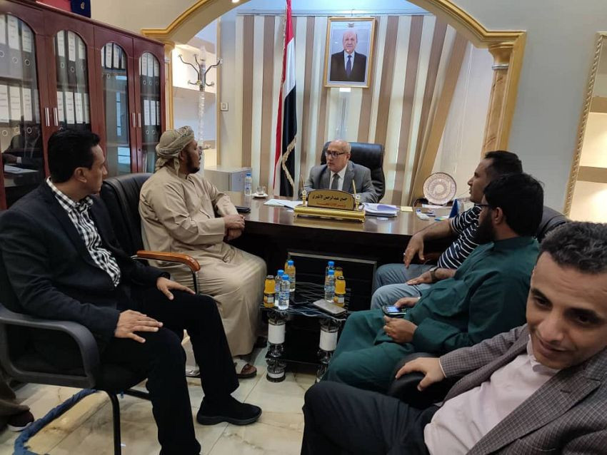 وزير الإدارة المحلية خلال اللقاء