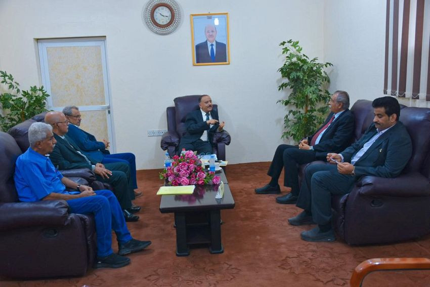 وزير النقل خلال اللقاء