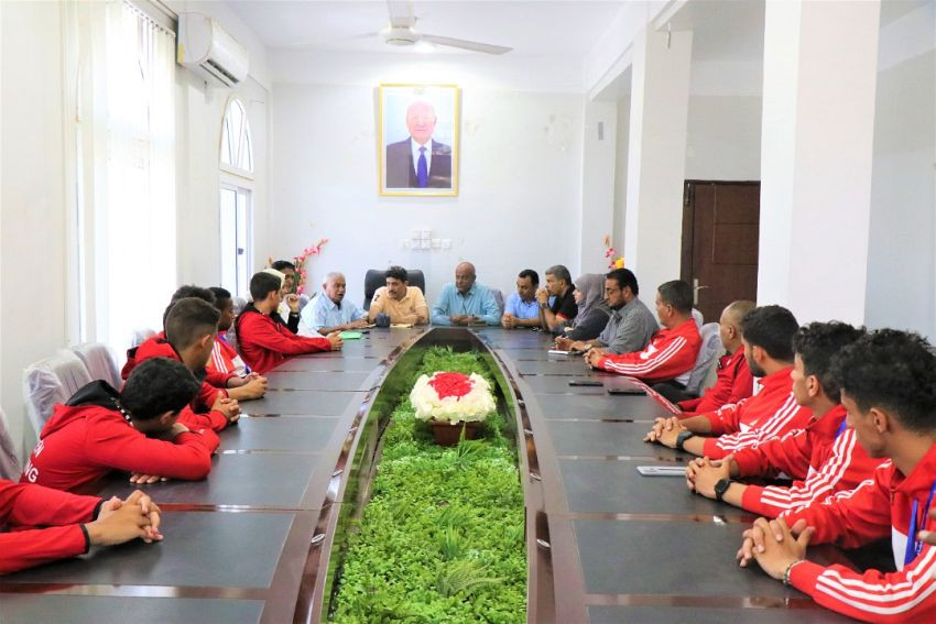 وزير الشباب والرياضة خلال التكريم