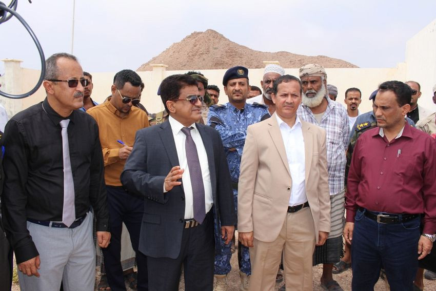 وزير النفط والمعادن خلال الإطلاع