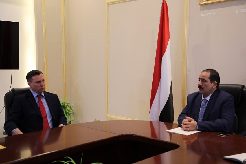 وزير الداخلية خلال اللقاء