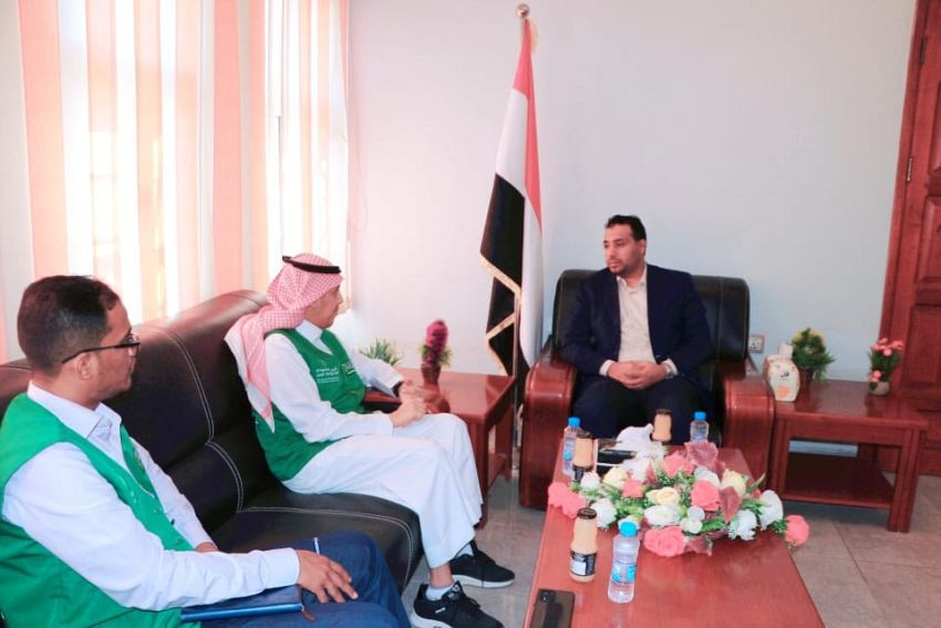 وزير التربية والتعليم خلال اللقاء