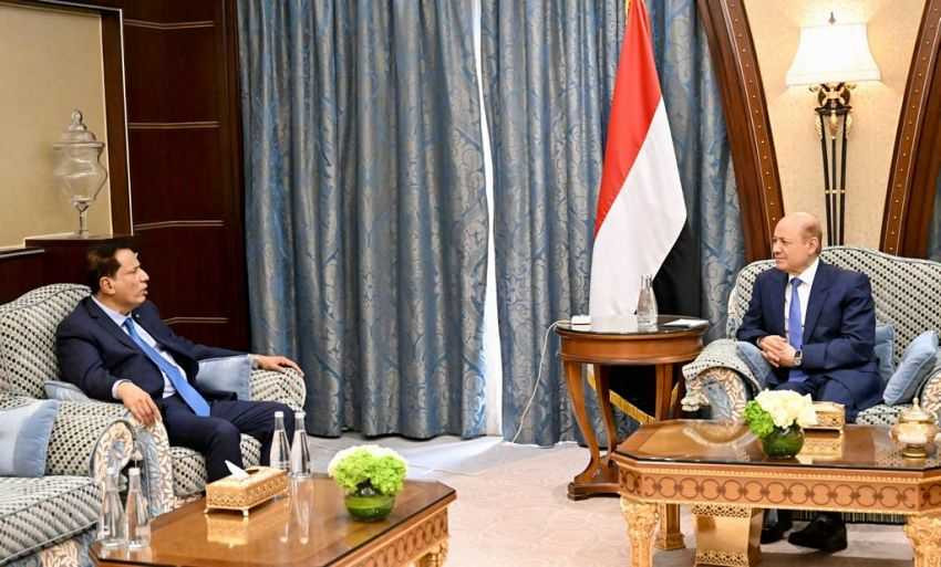 رئيس مجلس القيادة الرئاسي خلال اللقاء