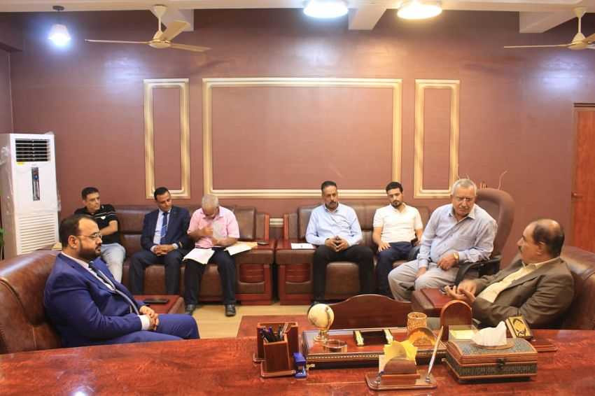 وزير الأشغال والطرق خلال اللقاء