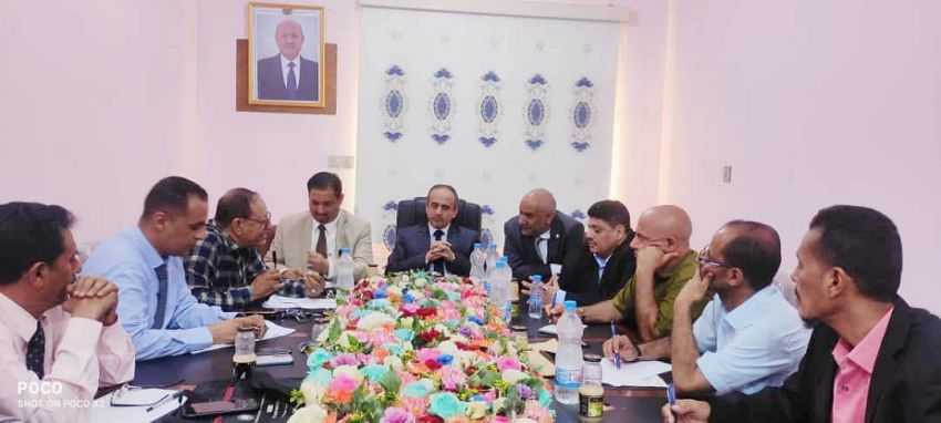 وزير التعليم العالي خلال الاجتماع