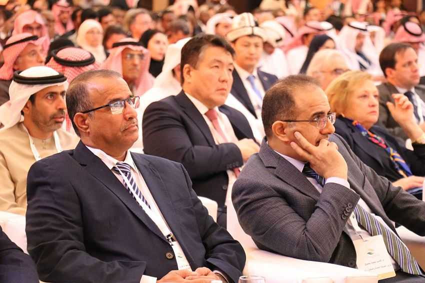 وزيرا الشؤون الاجتماعية والعمل والصحة