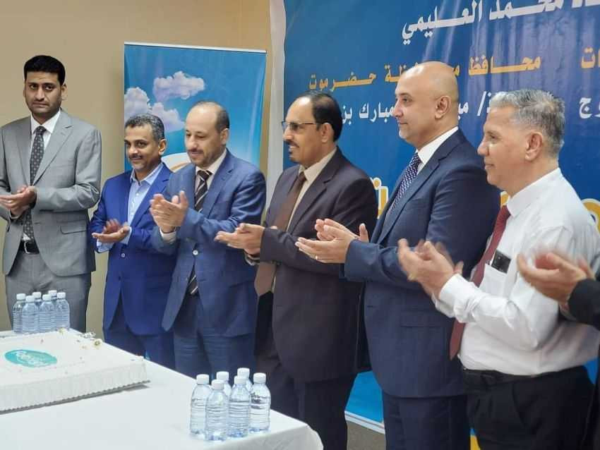 وزير الاتصالات خلال التدشين