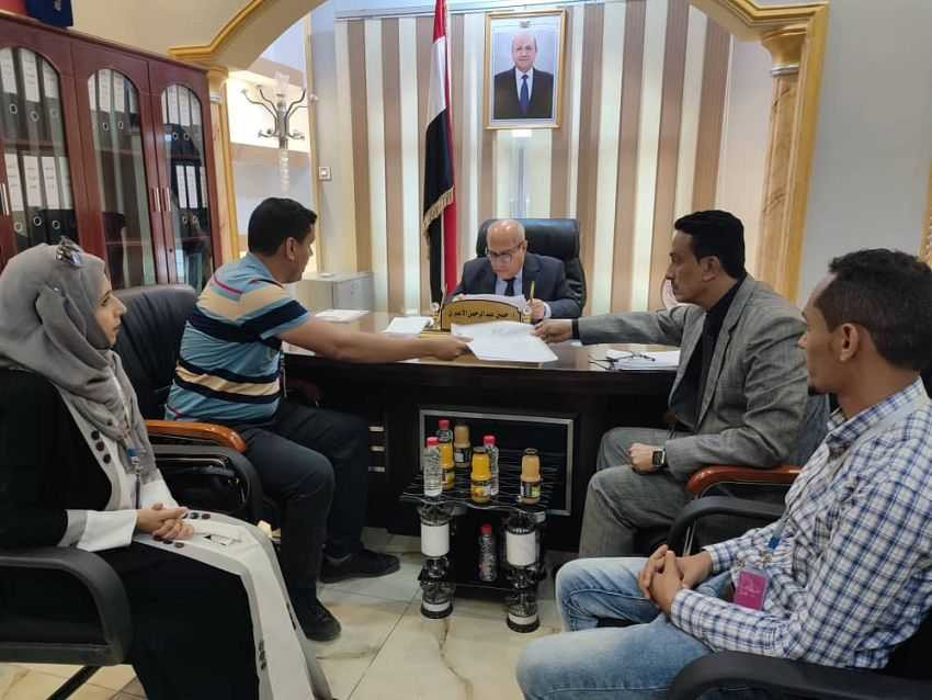 وزير الإدارة المحلية خلال اللقاء