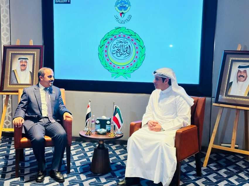 وزير الإعلام خلال اللقاء