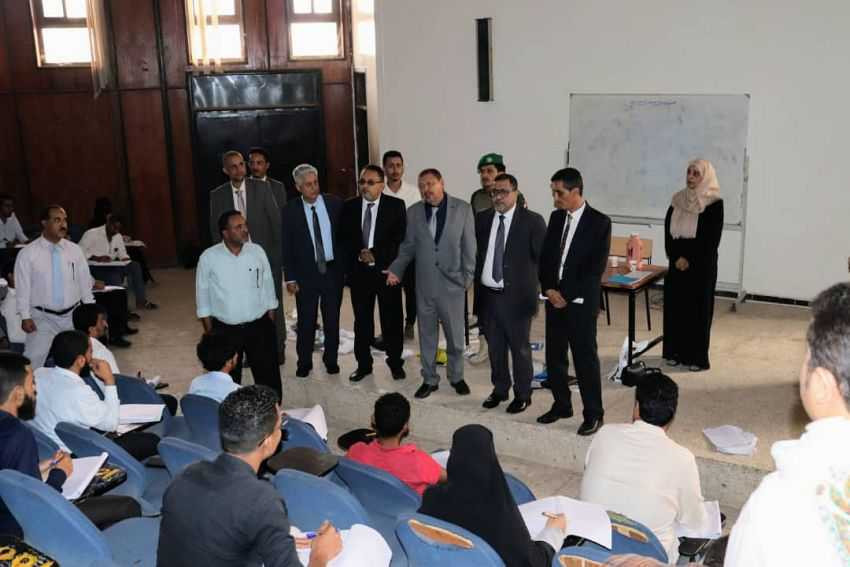 رئيس مجلس القضاء الأعلى ووزير العدل خلال التدشين