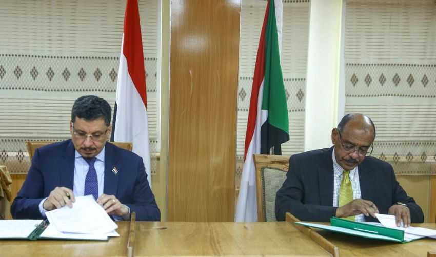وزير الخارجية خلال جلسة المباحثات