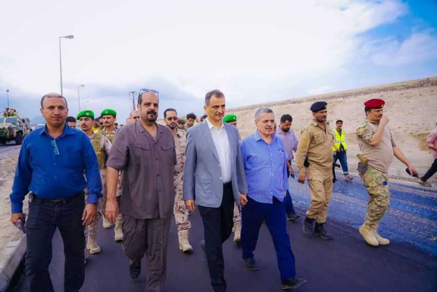 وزير الدولة محافظ عدن أحمد الملس خلال الزيارة