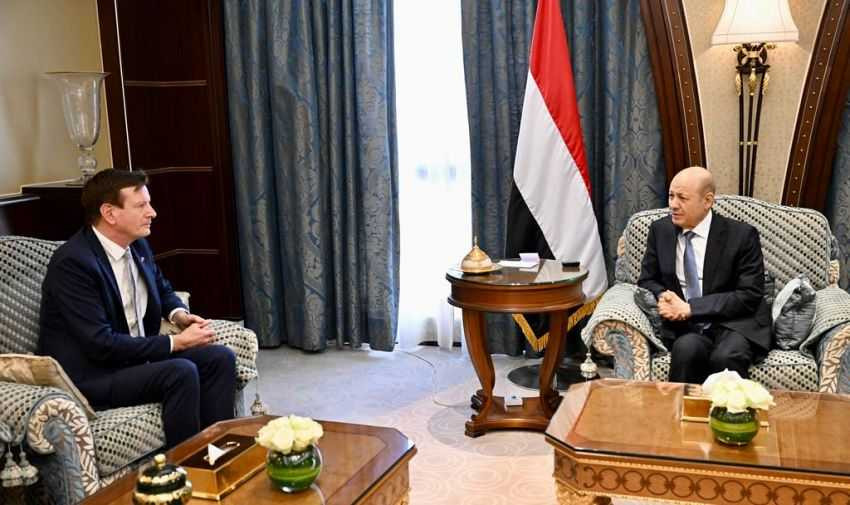 رئيس مجلس القيادة الرئاسي خلال اللقاء