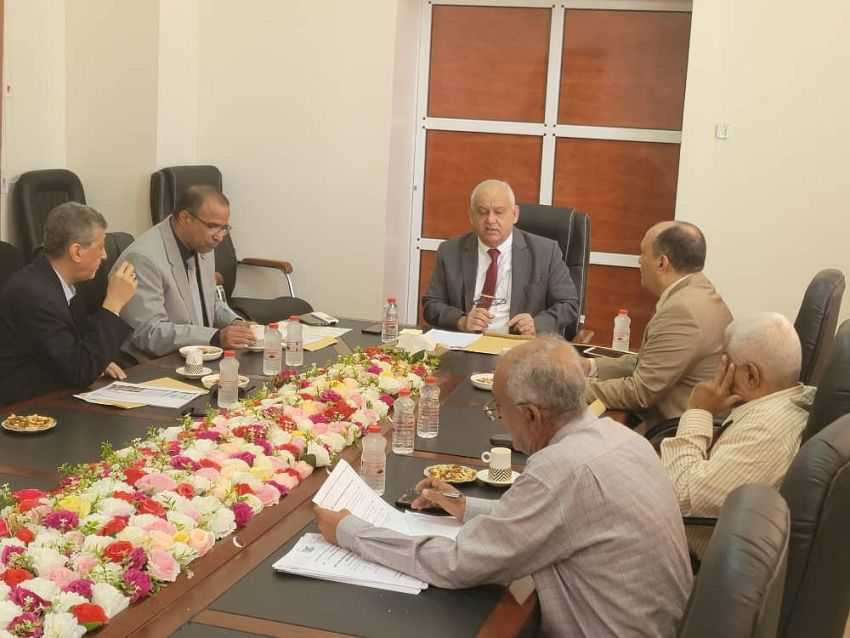 وزيرا المالية والشؤون الاجتماعية خلال اللقاء