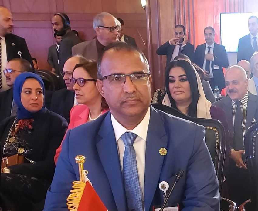 وزير الشؤون الإجتماعية والعمل خلال المؤتمر